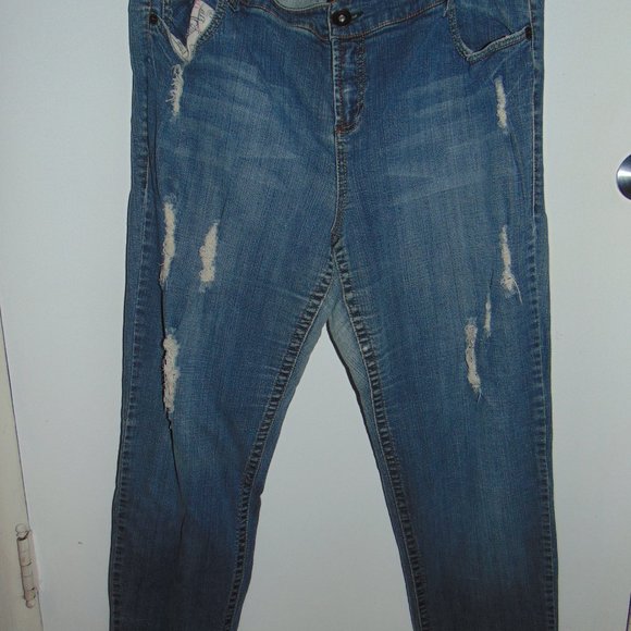 Torrid Jeans Women's Plus Size 24 Blue Distressed Ripped Straight Denim Pants - Picture 2 of 10